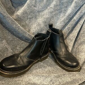 Men’s Leather ankle boots.